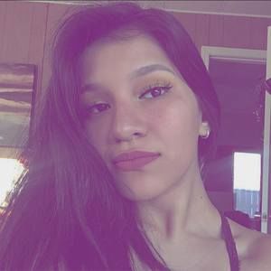 Meet your Posher, Esmeralda